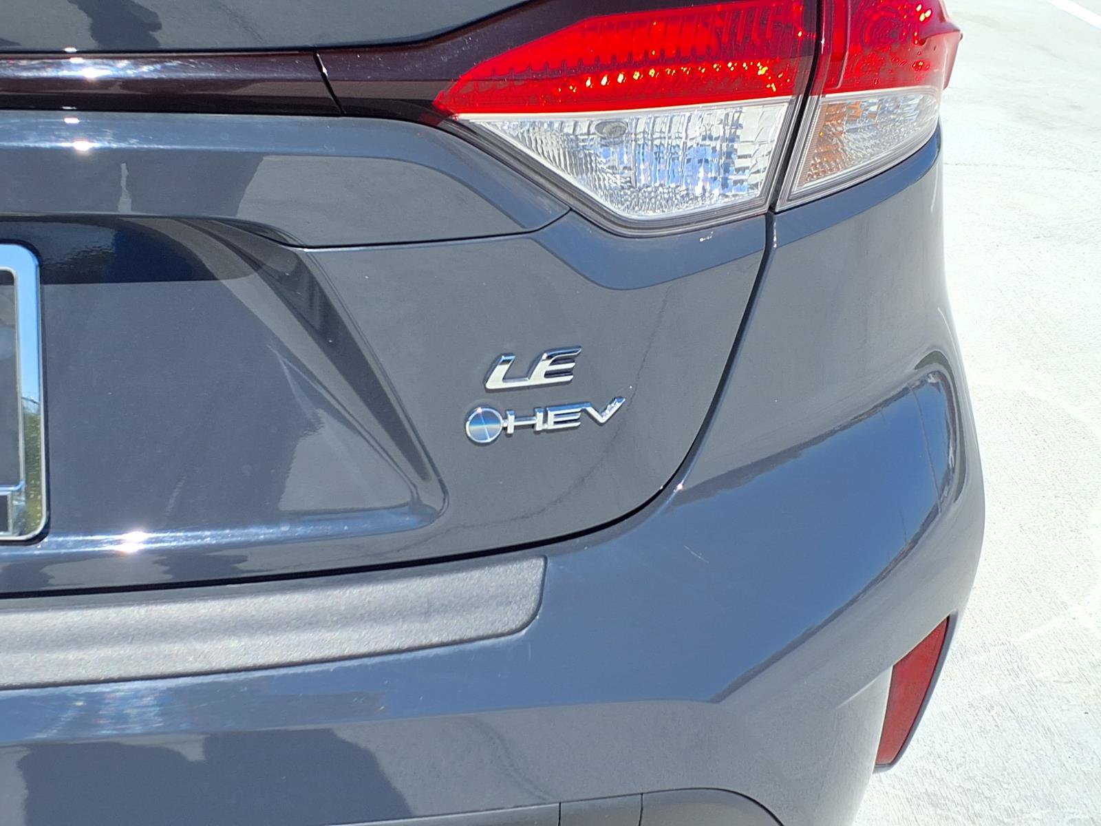 Used 2025 Toyota Corolla LE FWD image 29