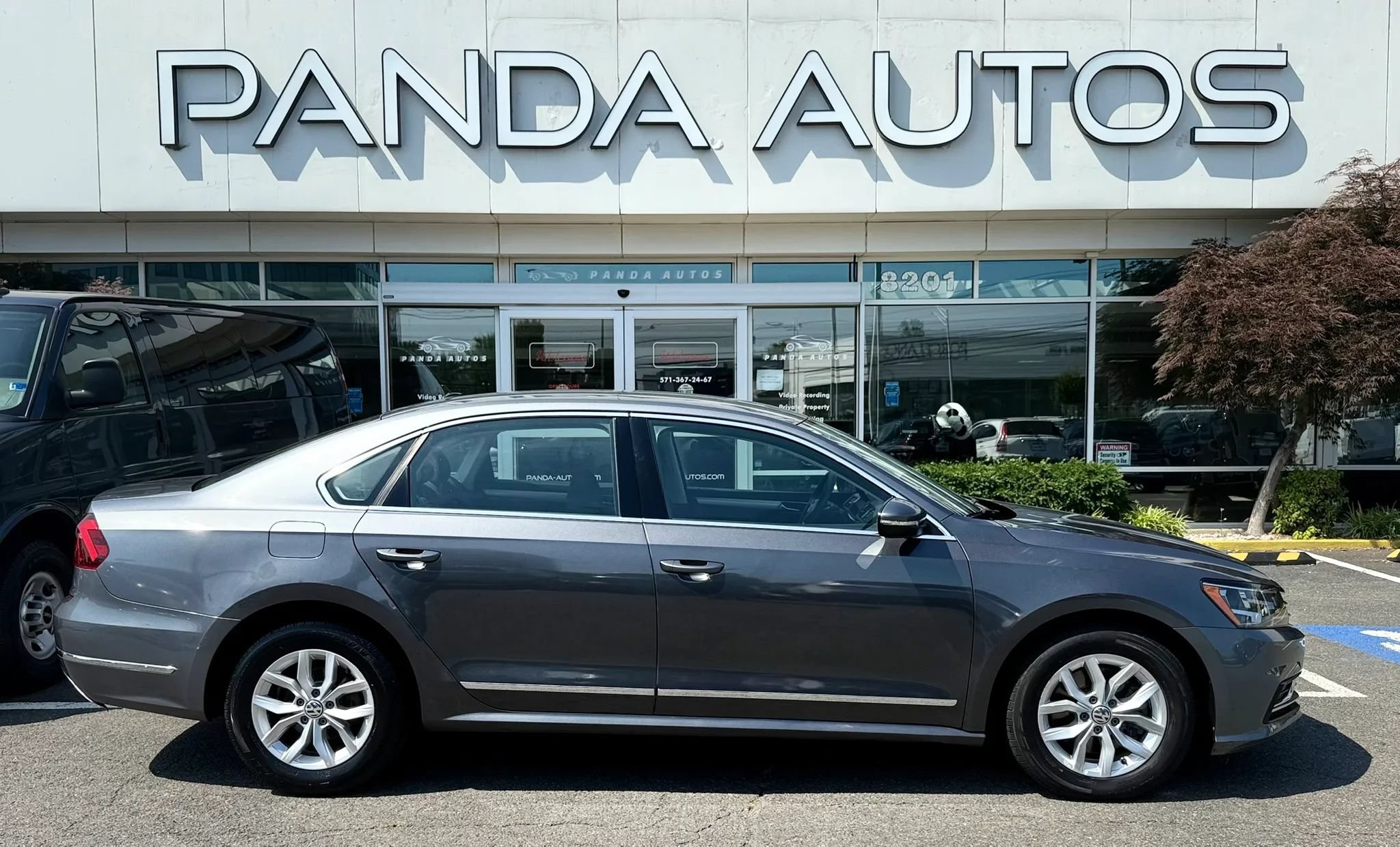 Used 2017 Volkswagen Passat 1.8T S FWD image 8