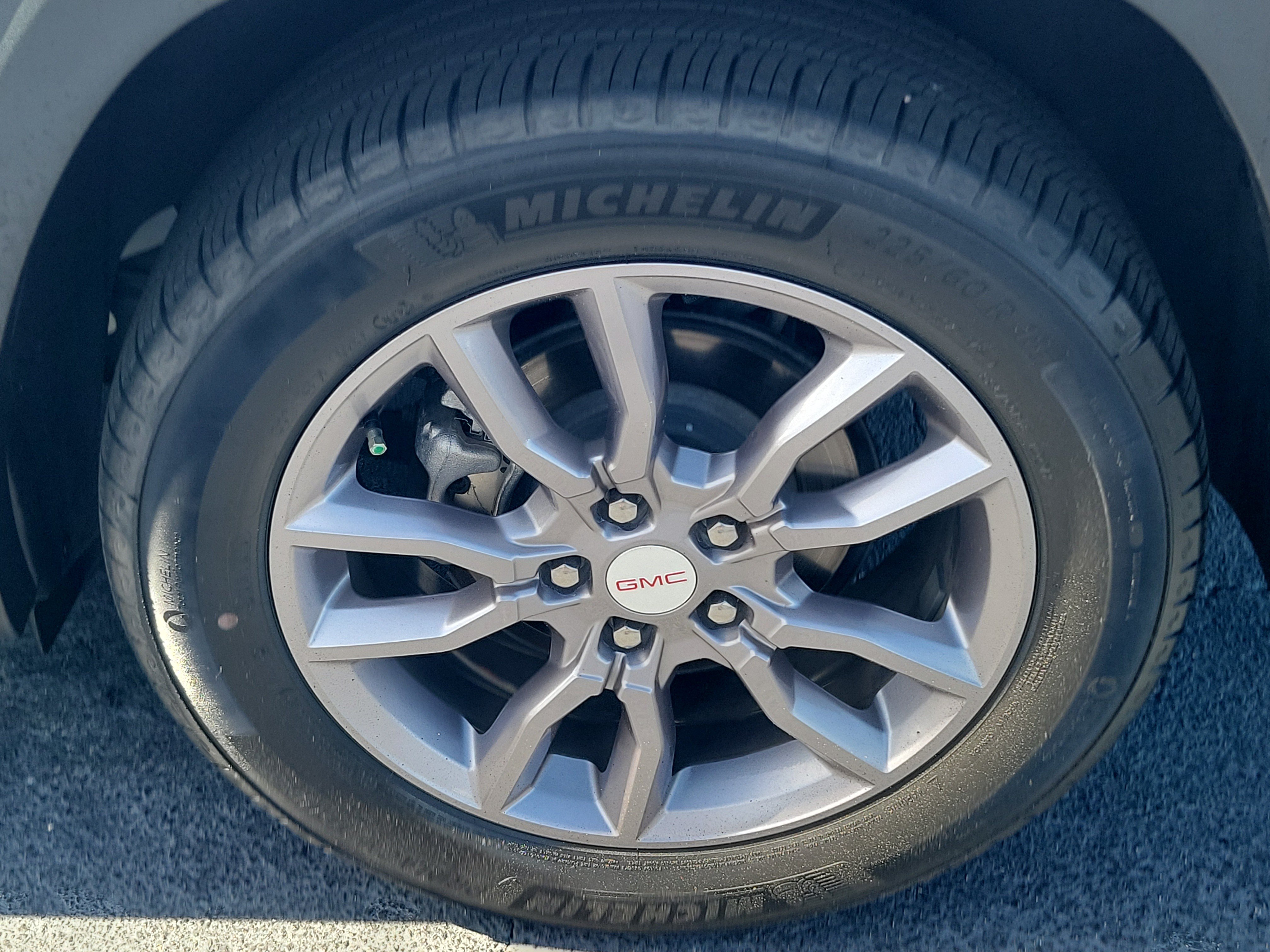 Used 2023 GMC Terrain SLT FWD image 9