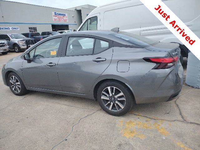 Used 2025 Nissan Versa SV FWD image 5