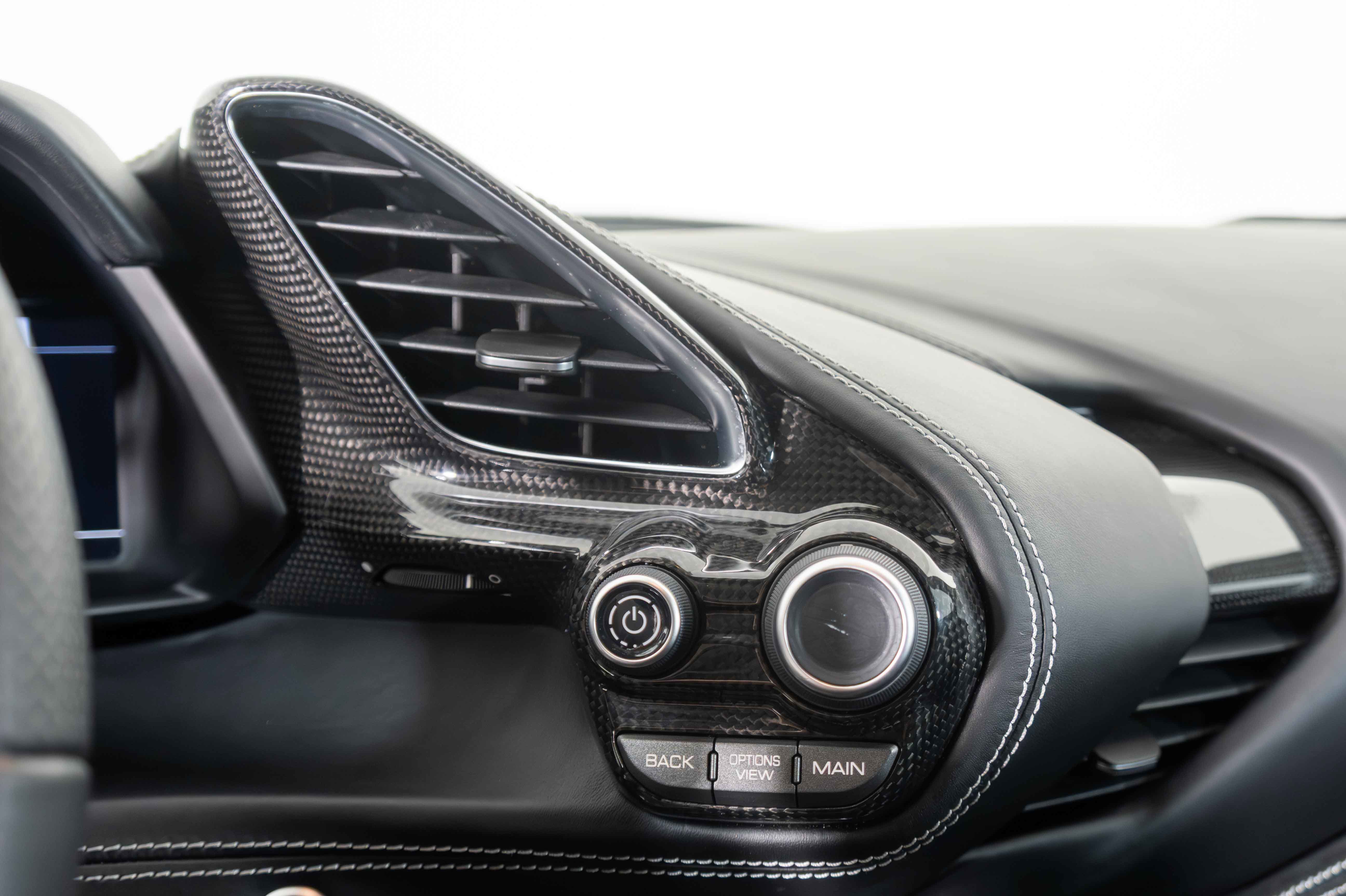 Used 2016 Ferrari 488 Spider image 33