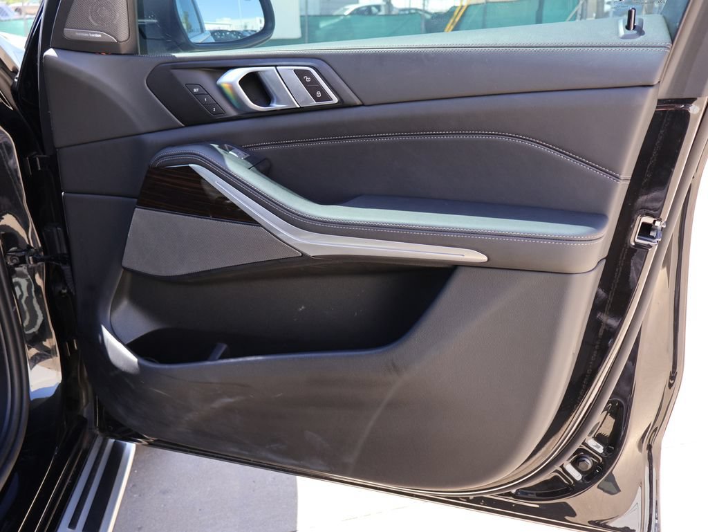 Certified 2024 BMW X7 xDrive40i AWD/4WD image 47