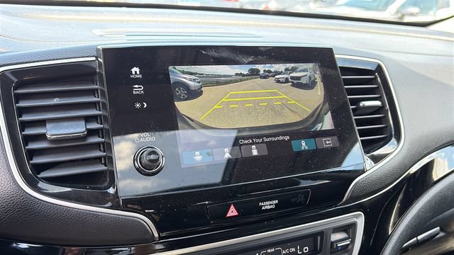Used 2021 Honda Pilot Touring image 18