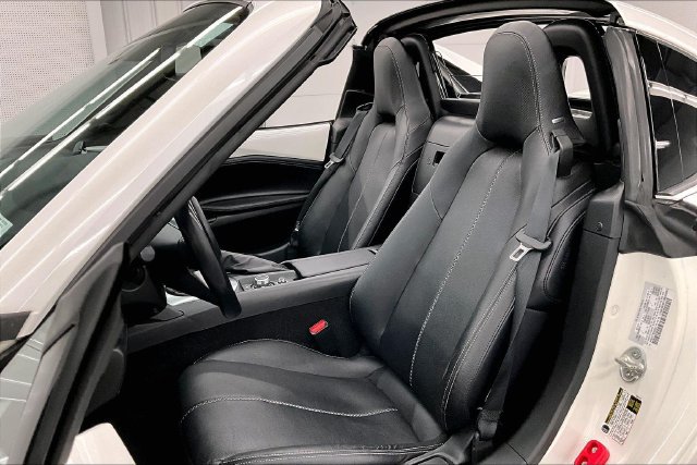 Used 2021 MAZDA MX-5 Miata RF Grand Touring RWD image 22