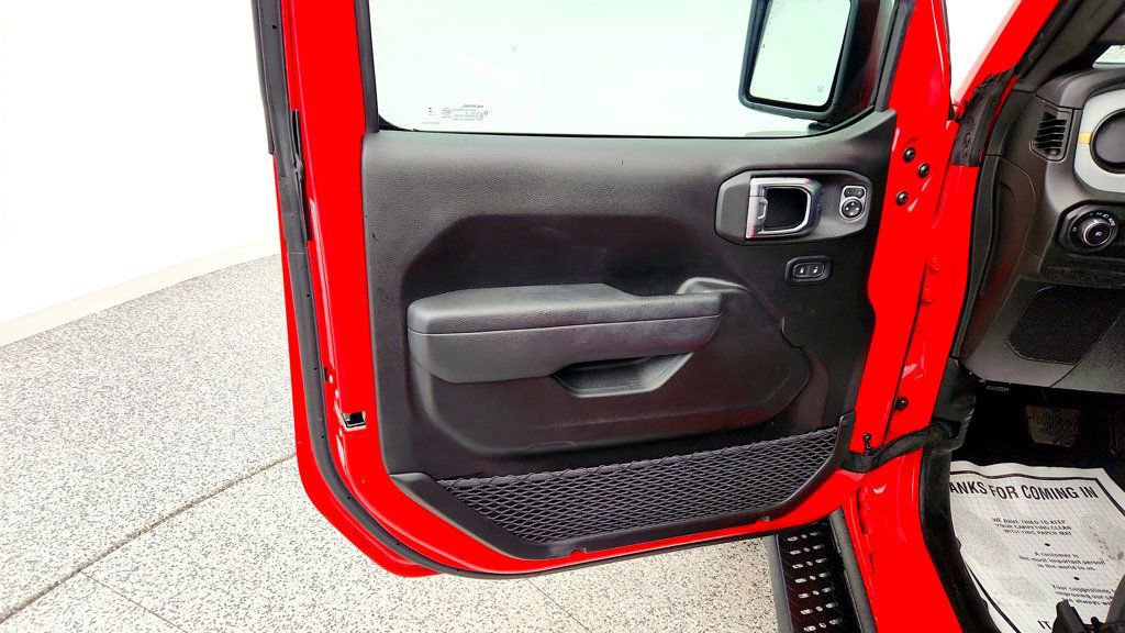 Used 2025 Jeep Wrangler Sport AWD/4WD image 10