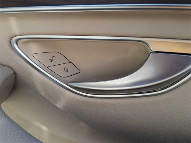 Used 2022 Mercedes-Benz GLC 300 4MATIC image 35