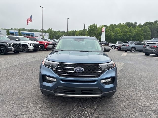 Used 2020 Ford Explorer XLT w/ Equipment Group 202A AWD/4WD image 2