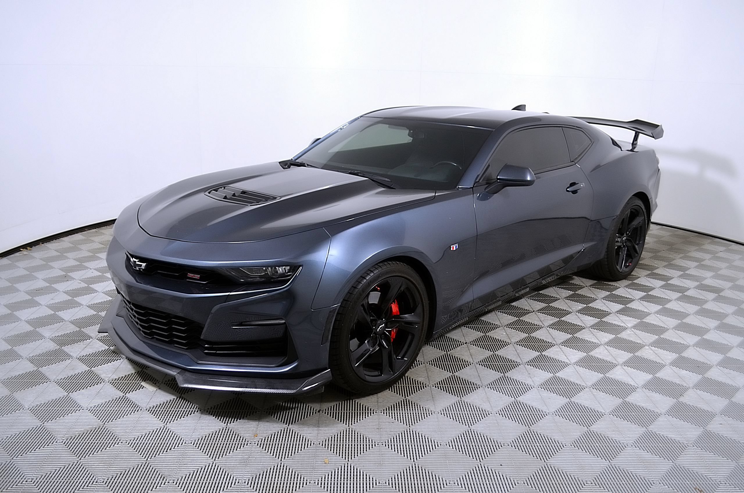 Used 2023 Chevrolet Camaro SS RWD image 3
