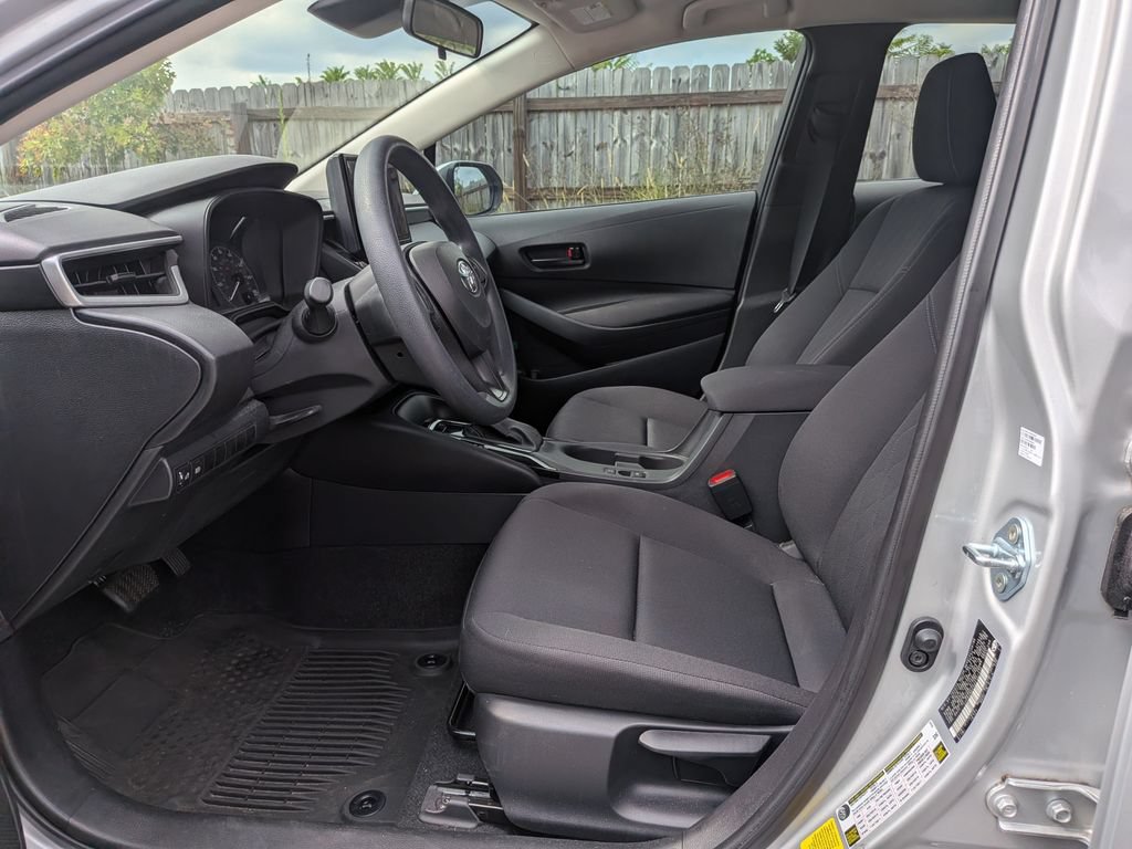 Used 2024 Toyota Corolla LE w/ LE Convenience Package FWD image 10