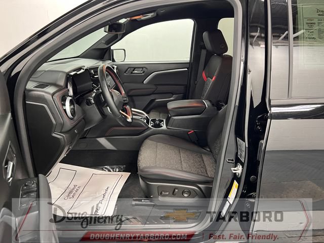 Used 2024 Chevrolet Colorado Z71 w/ Z71 Convenience Package 2 AWD/4WD image 30