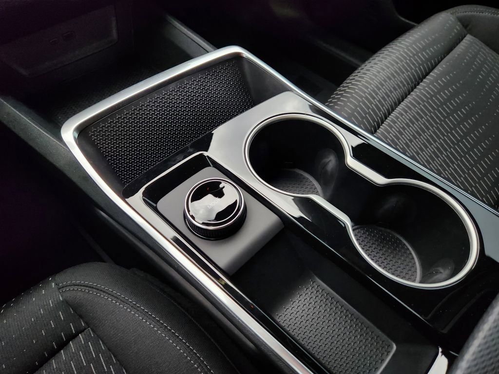 New 2026 Chevrolet Equinox LT w/ Safety and Technology Package FWD image 15
