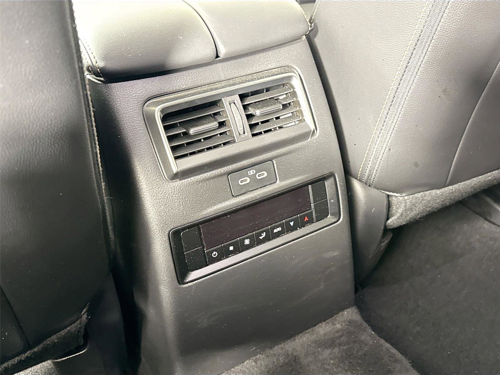 Used 2024 MAZDA CX-90 Plug-In Hybrid w/ Preferred AWD/4WD image 36