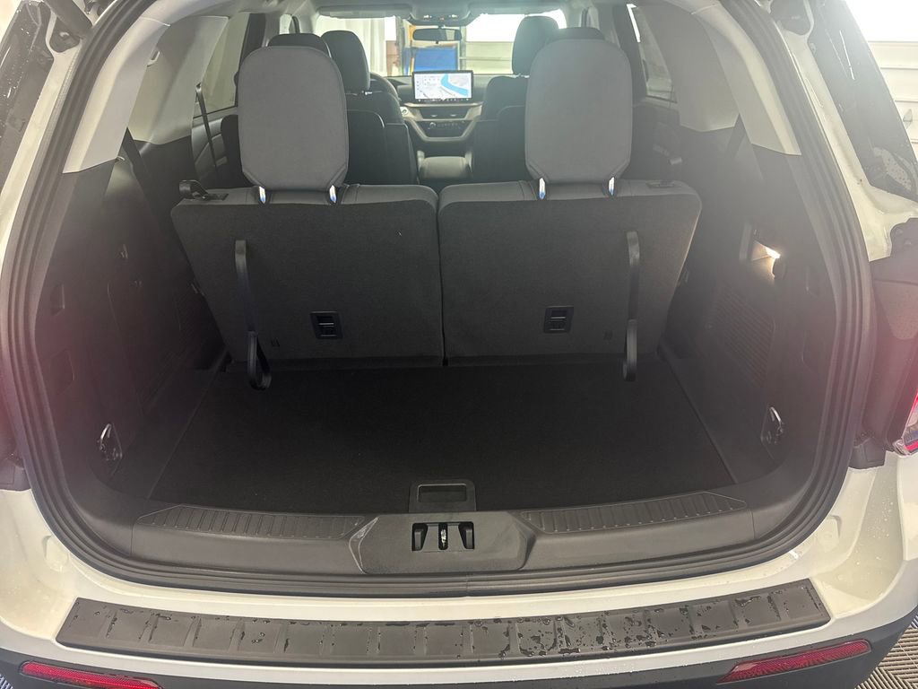 New 2026 Ford Explorer Active AWD/4WD image 23