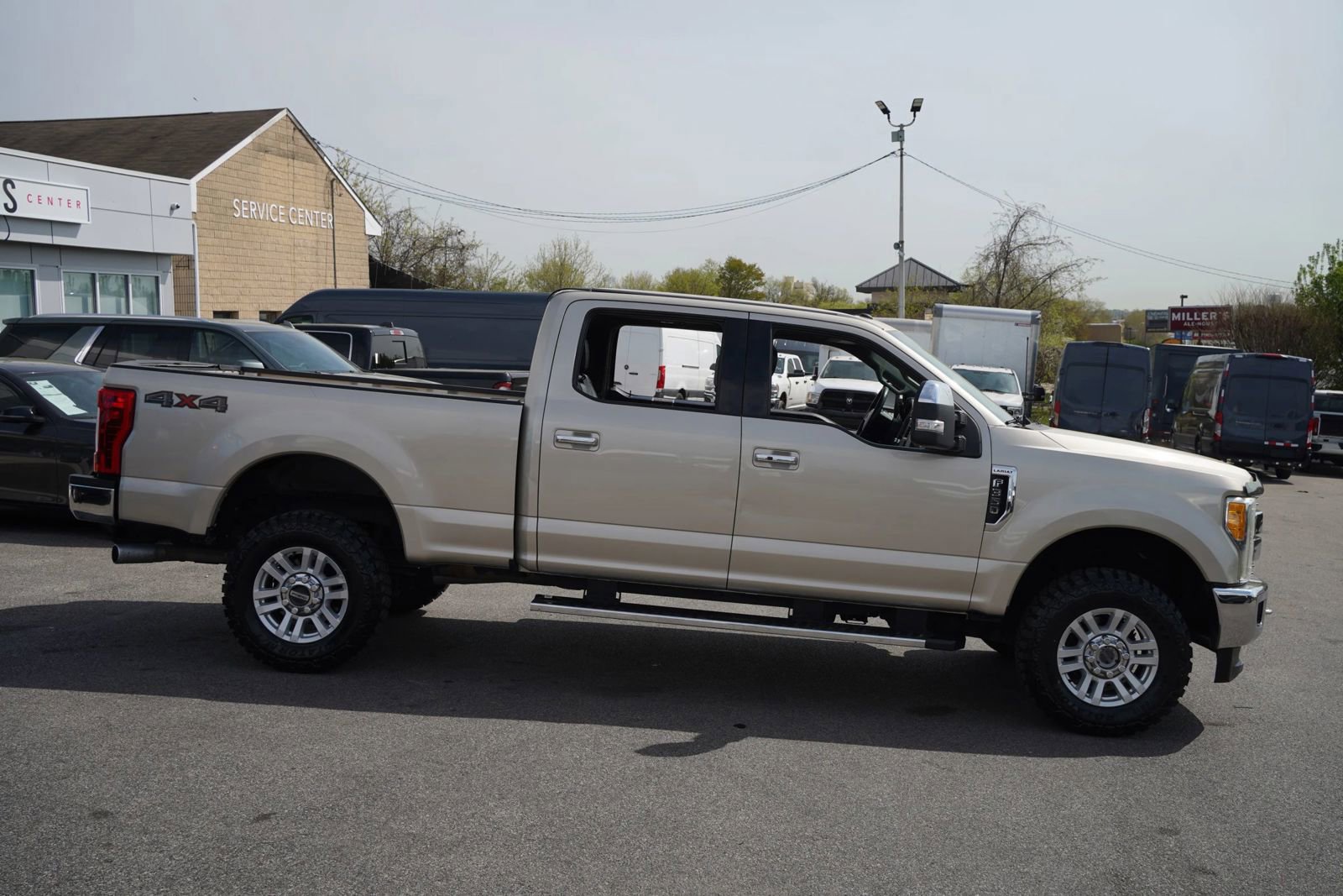 Used 2017 Ford F350 Lariat w/ Lariat Ultimate Package AWD/4WD image 9