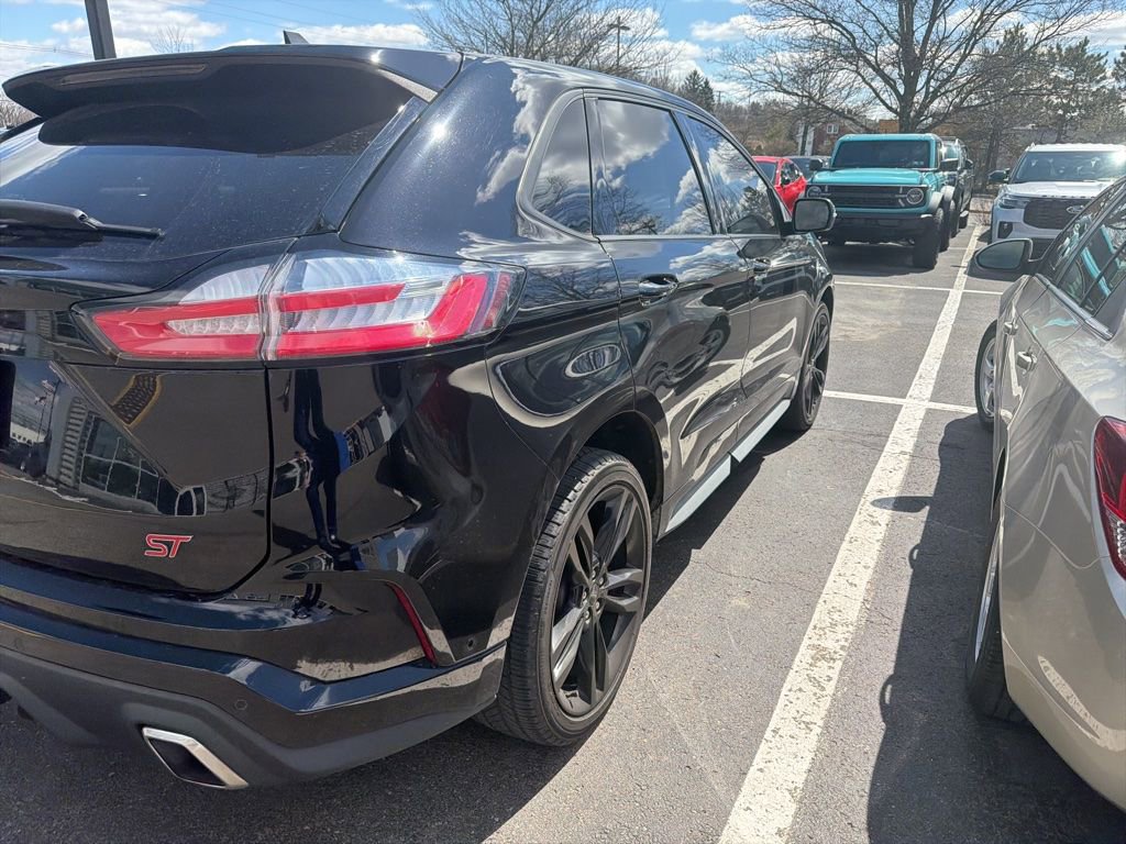 Certified 2021 Ford Edge ST w/ Equipment Group 401A image 6