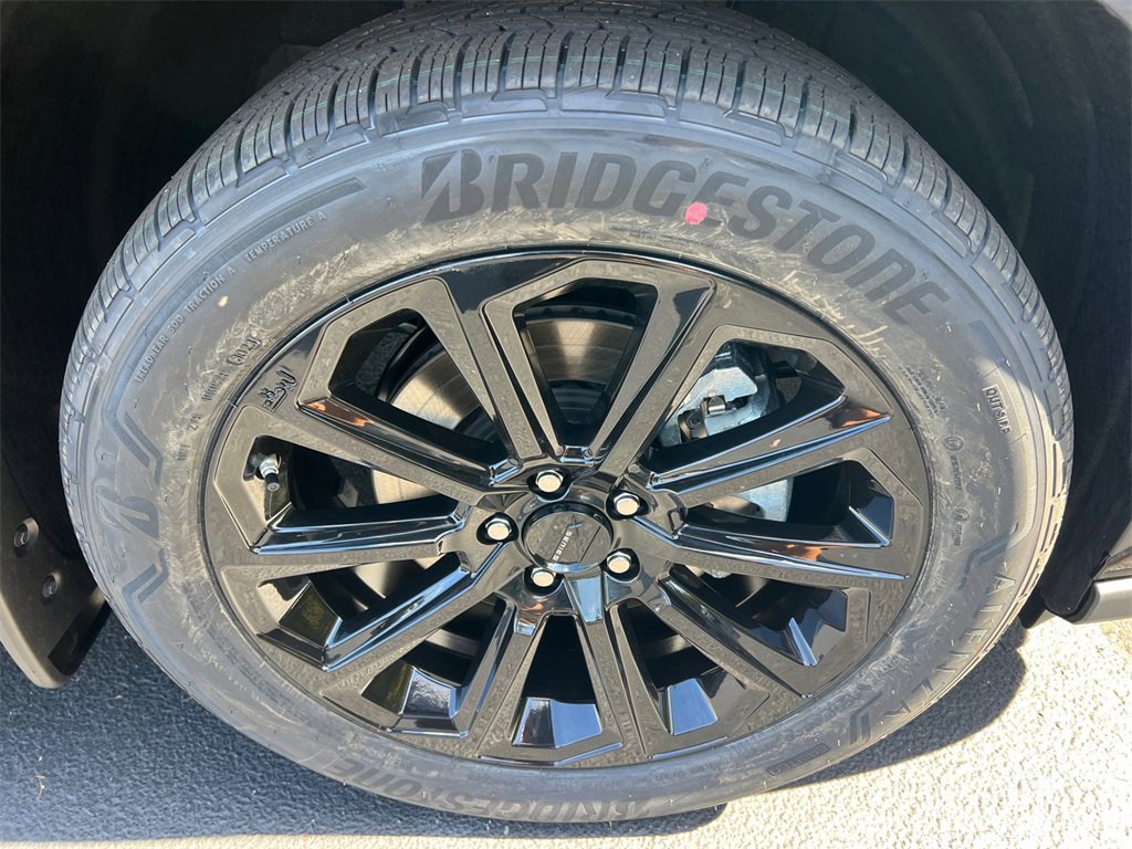 New 2026 Toyota Highlander XLE image 12