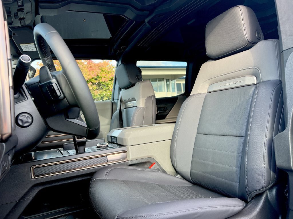 New 2025 GMC Hummer EV 2X AWD/4WD image 17