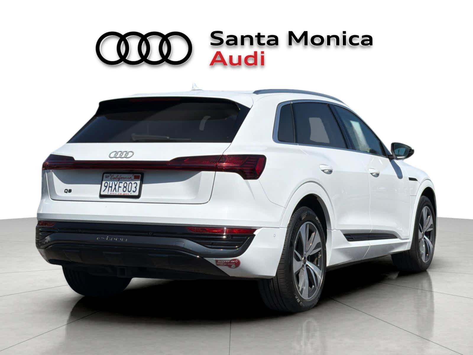 Used 2024 Audi Q8 e-tron Premium Plus w/ Premium Plus Package AWD/4WD image 2