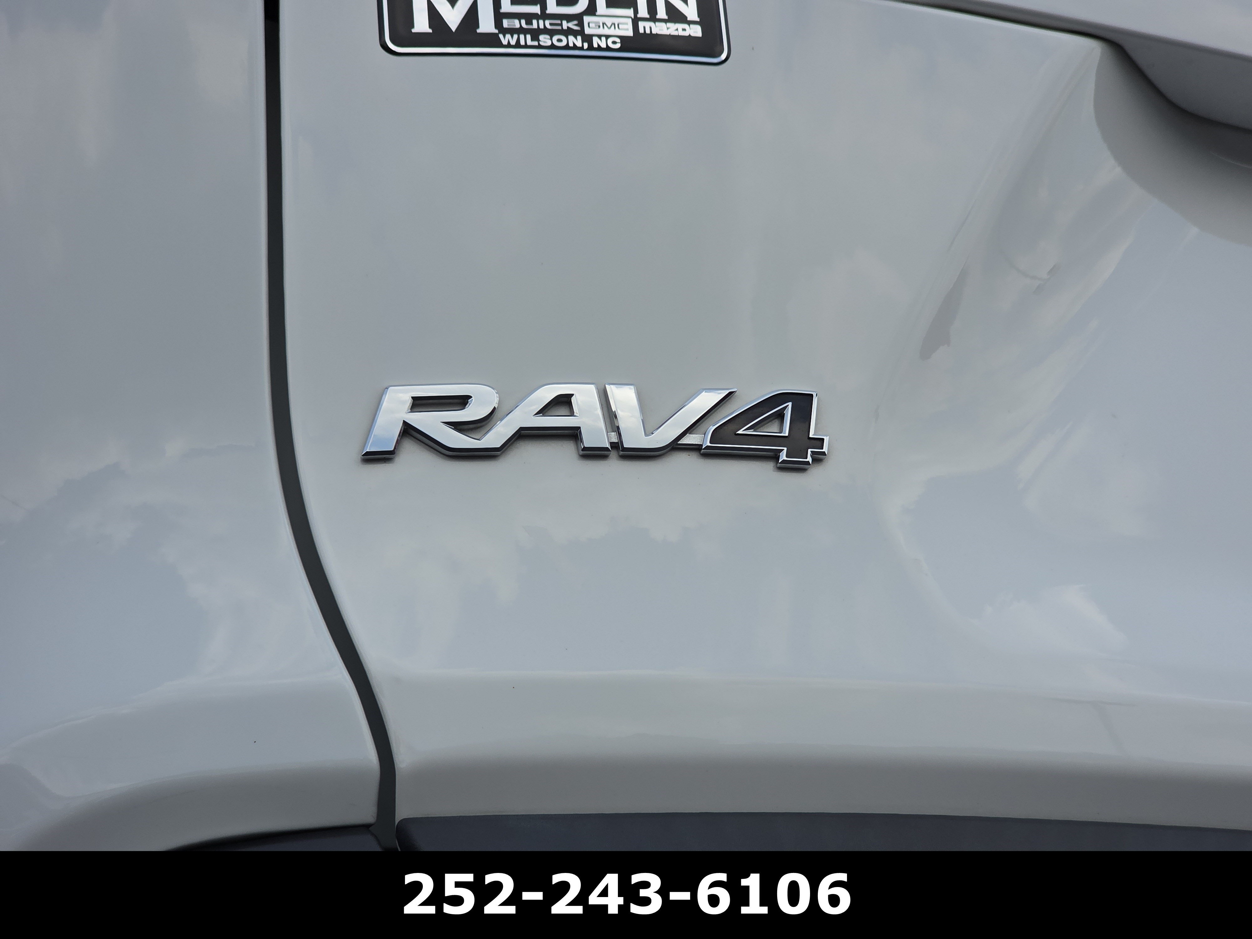 Used 2021 Toyota RAV4 LE FWD image 38