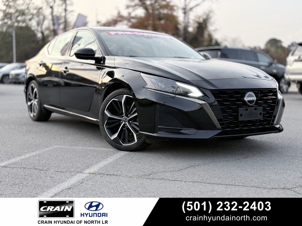Used 2024 Nissan Altima 2.5 SR image 1