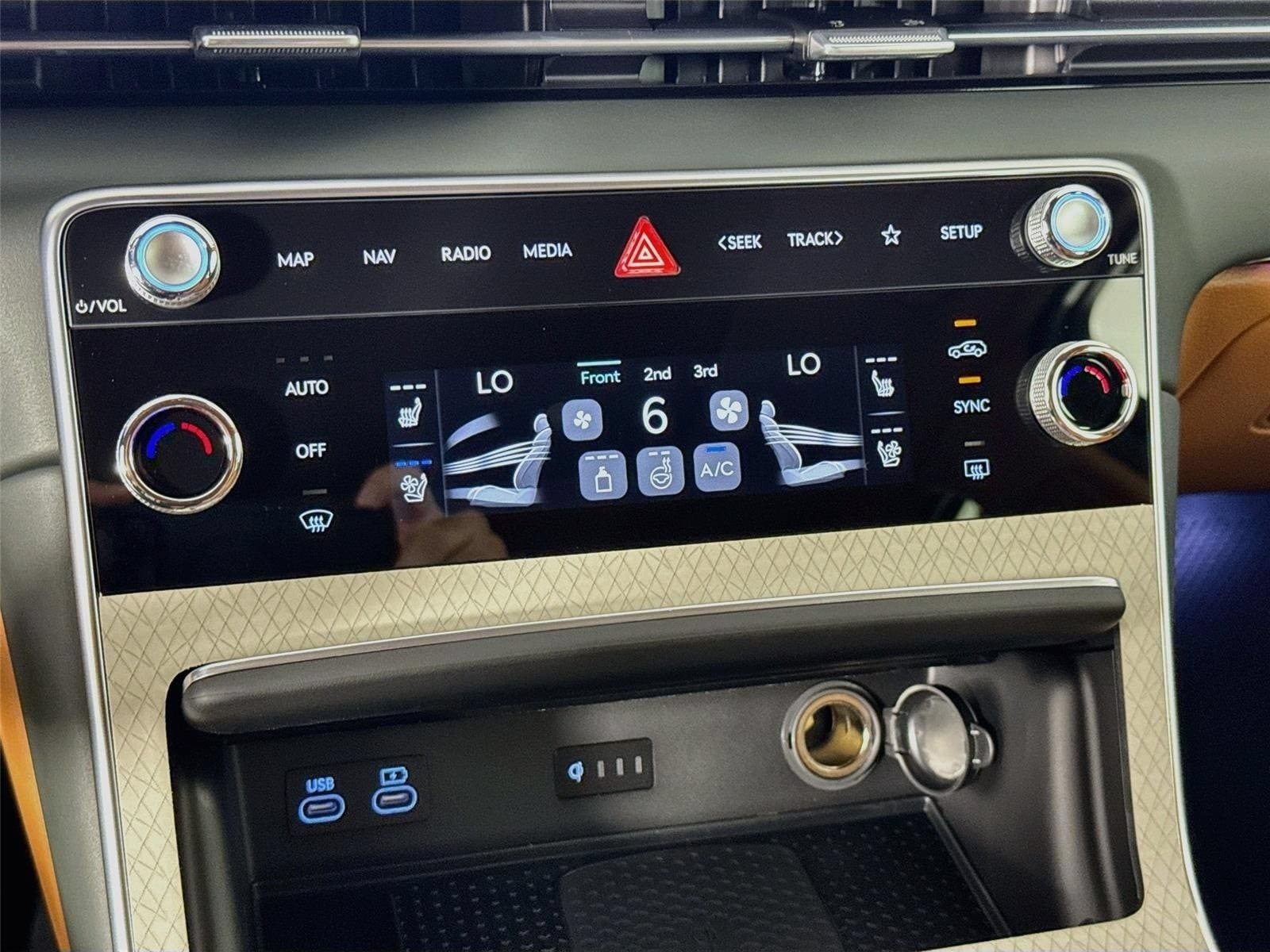 New 2027 Genesis GV80 2.5T Prestige AWD/4WD image 18