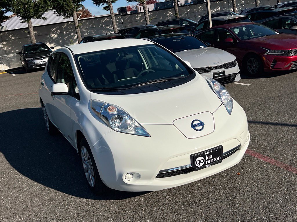 Used 2017 Nissan Leaf S w/ Charge Package FWD image 3