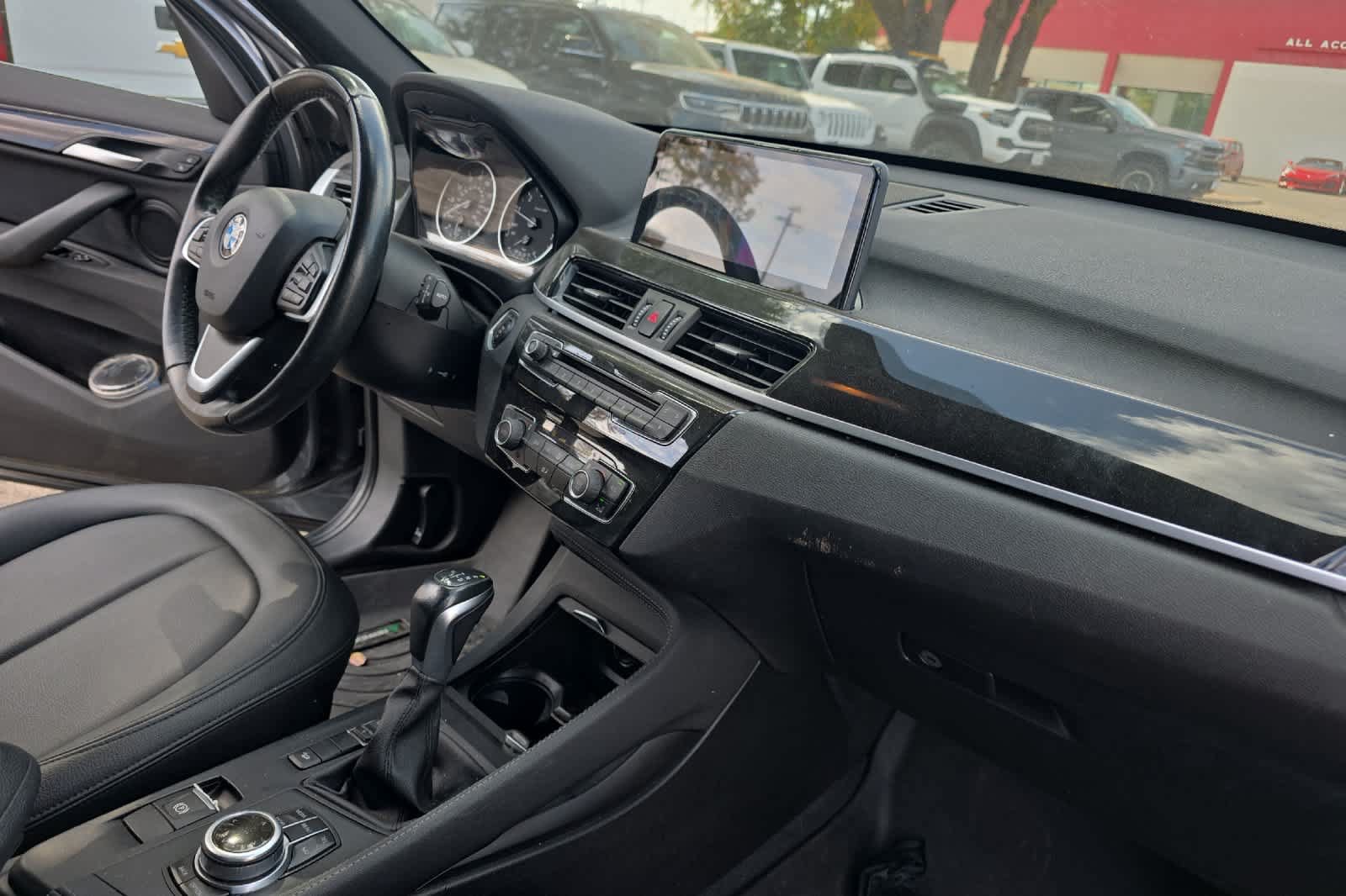 Used 2017 BMW X1 xDrive28i AWD/4WD image 18