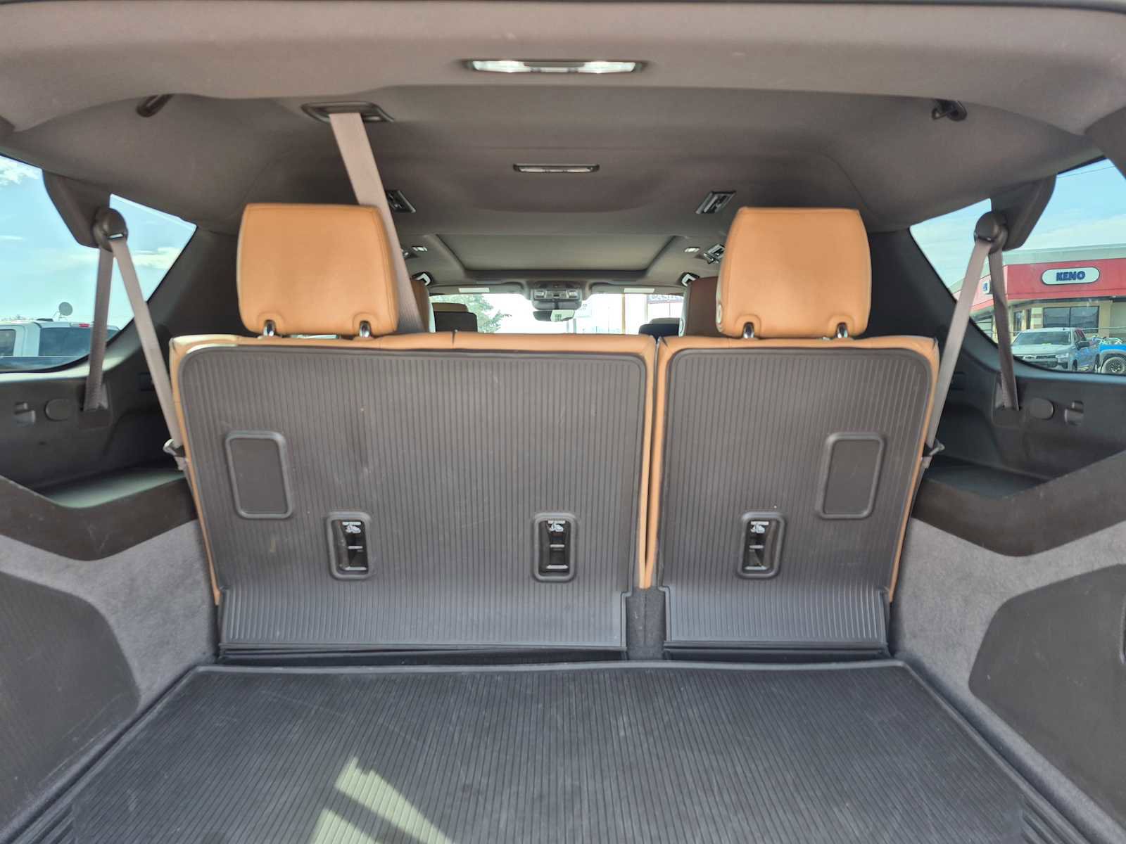 Used 2021 Cadillac Escalade ESV Premium Luxury w/ Driver Assist Tech Package AWD/4WD image 7