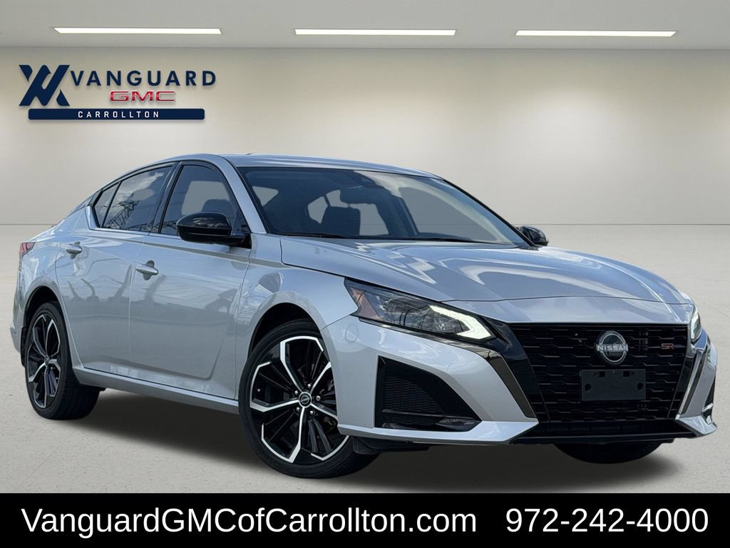 Used 2024 Nissan Altima 2.5 SR AWD/4WD image 2