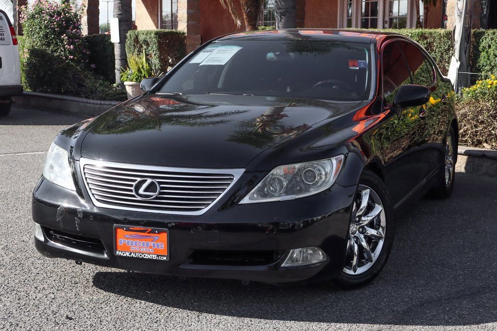 Used 2008 Lexus LS 460 RWD image 4