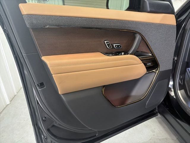 Used 2024 Land Rover Range Rover Sport SE image 8