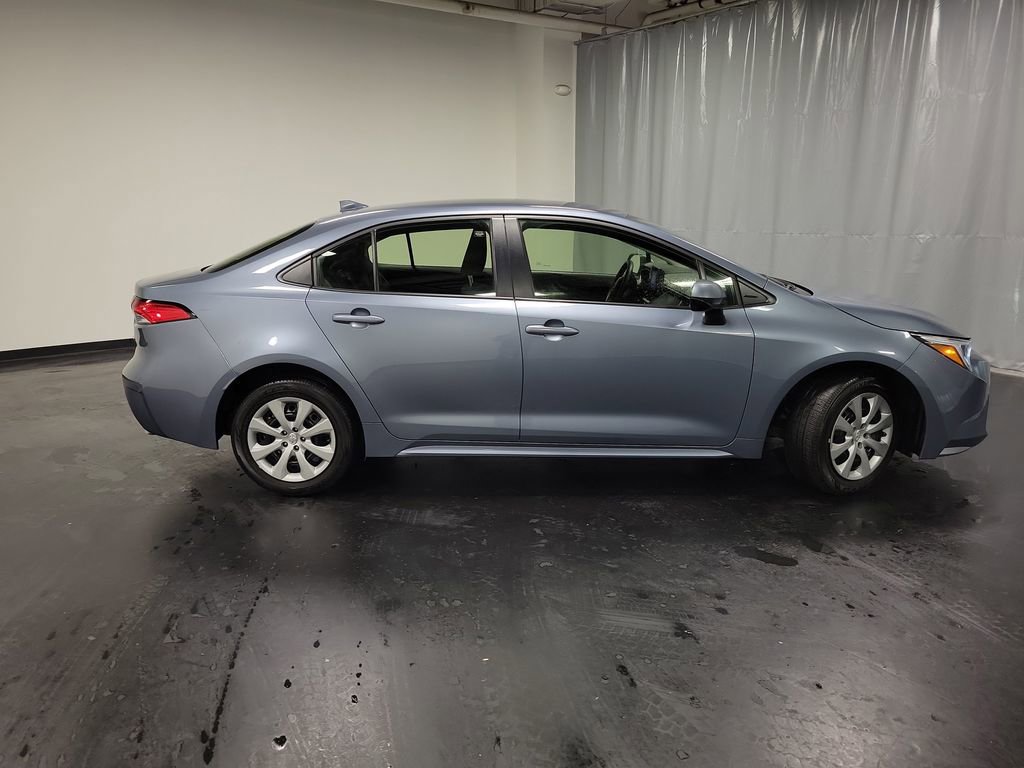 Used 2024 Toyota Corolla LE image 9