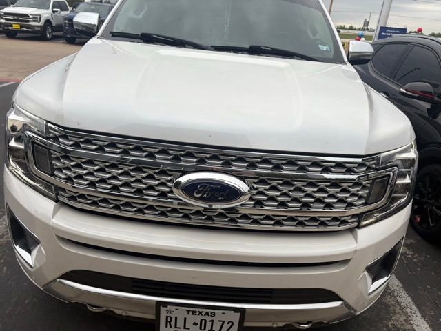 Used 2019 Ford Expedition Platinum AWD/4WD image 2