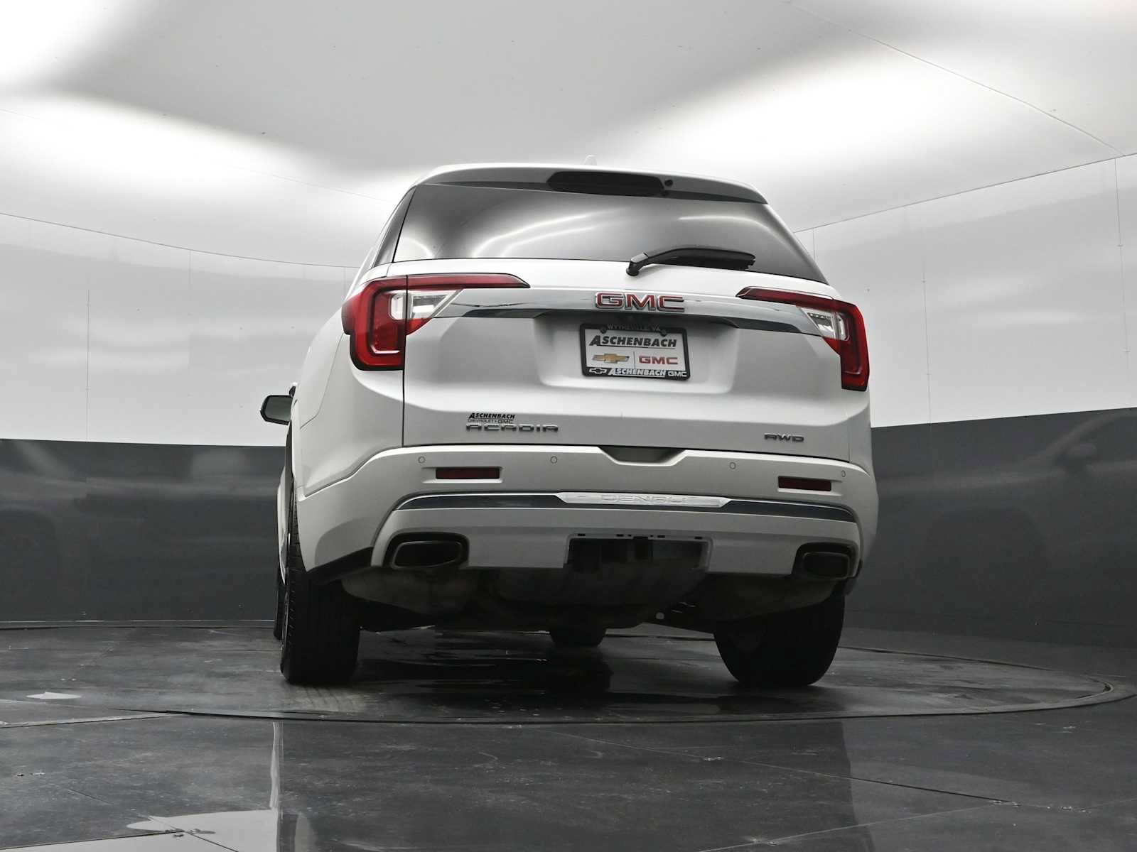 Used 2020 GMC Acadia Denali w/ Technology Package AWD/4WD image 24