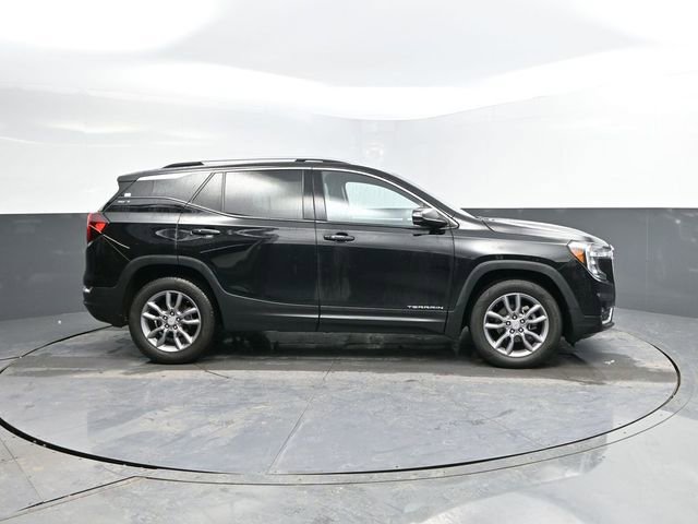 Used 2023 GMC Terrain SLT image 11
