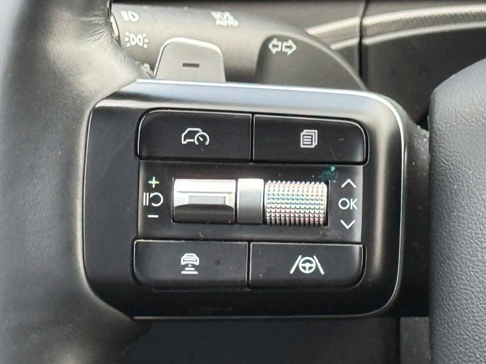 Used 2026 Hyundai Santa Fe SEL AWD/4WD image 27