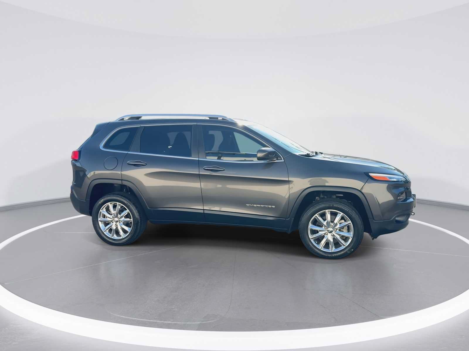 Used 2015 Jeep Cherokee Limited AWD/4WD image 9