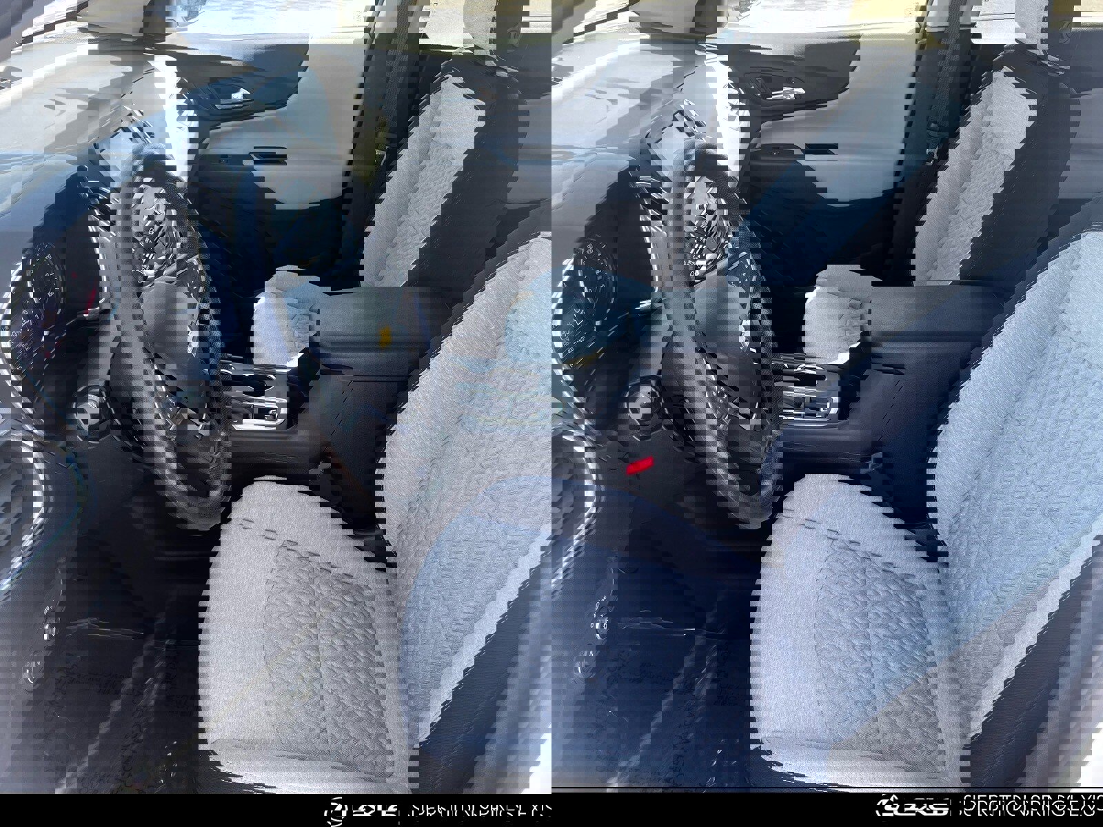 Used 2022 Chevrolet Equinox LS w/ LS Convenience Package image 11