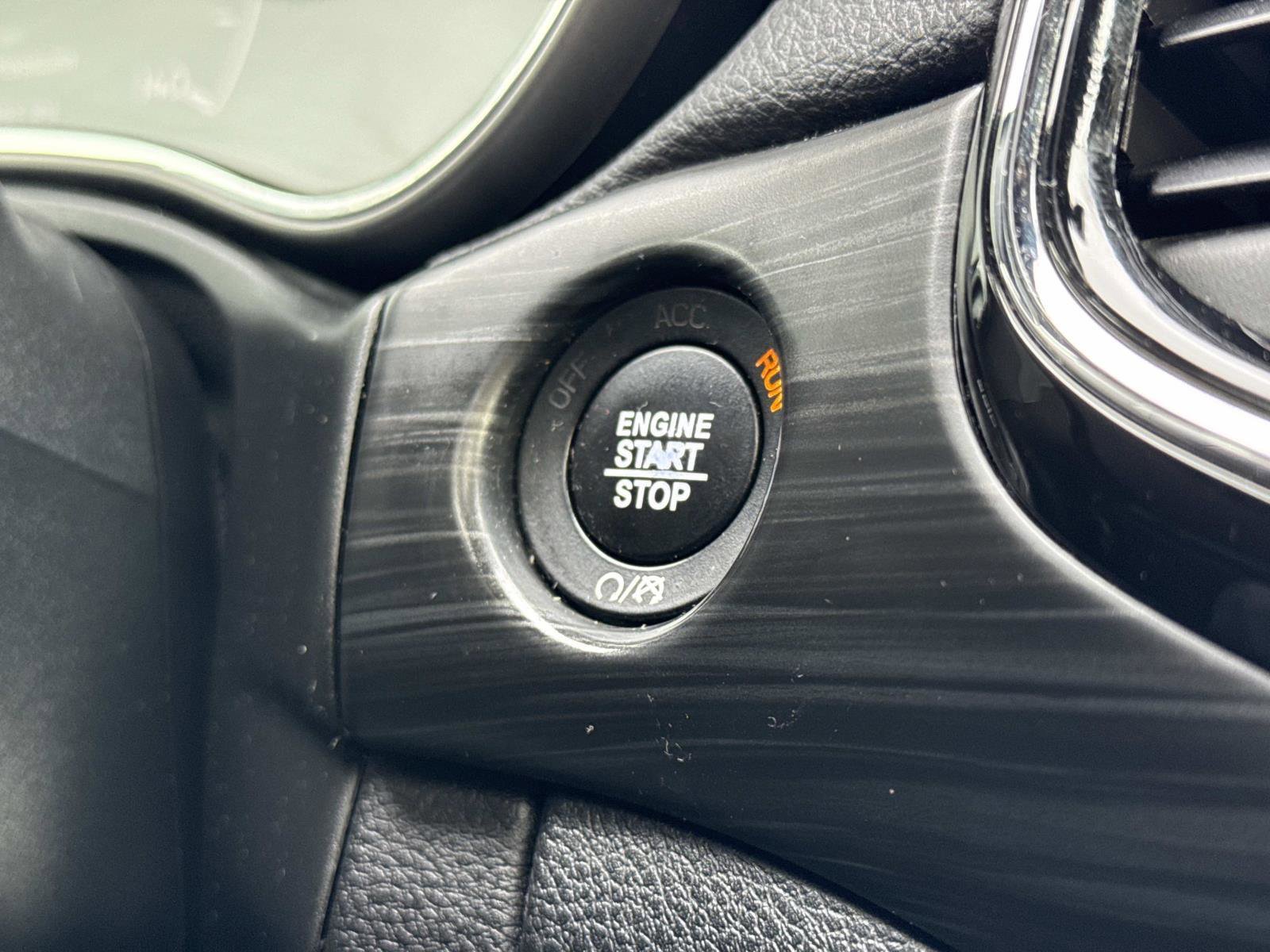 Used 2019 Jeep Grand Cherokee Altitude image 13