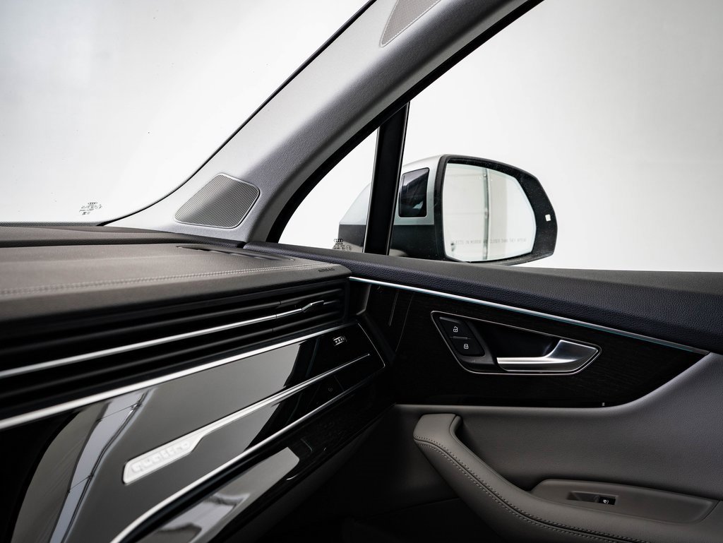 Used 2024 Audi Q7 3.0T Premium Plus image 34