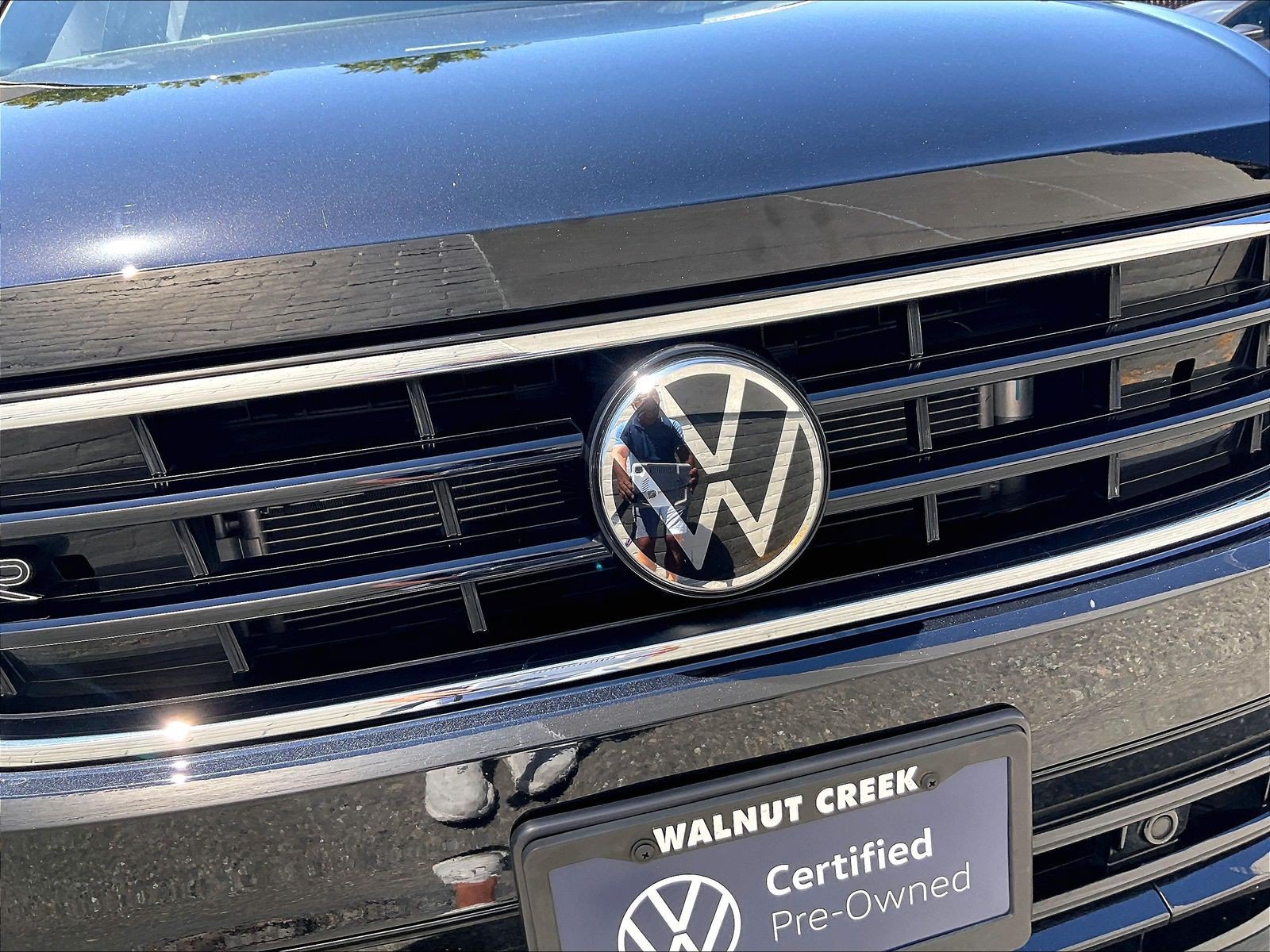 Certified 2023 Volkswagen Tiguan SE R-Line FWD image 30