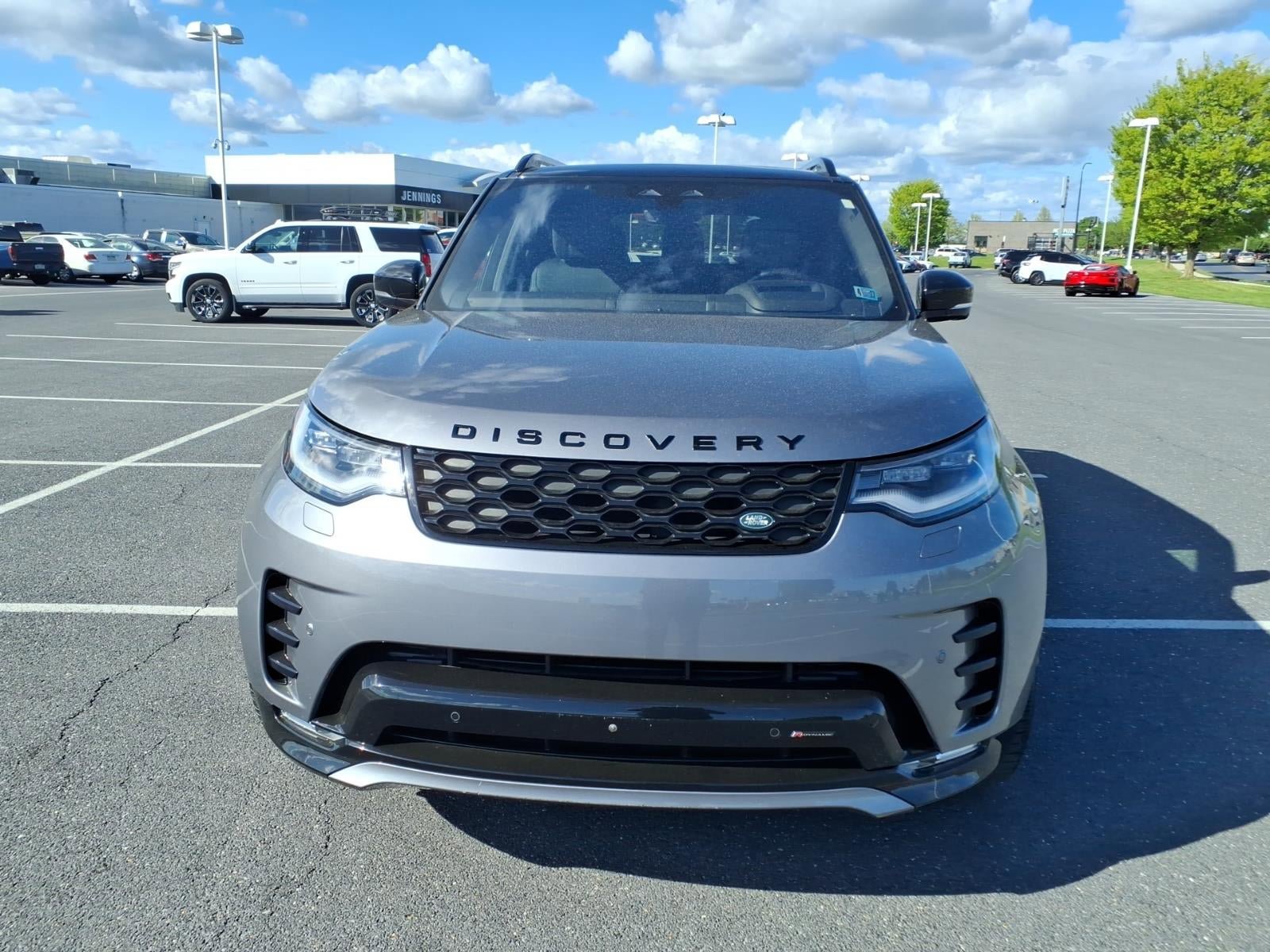 Used 2023 Land Rover Discovery HSE R-Dynamic AWD/4WD image 2