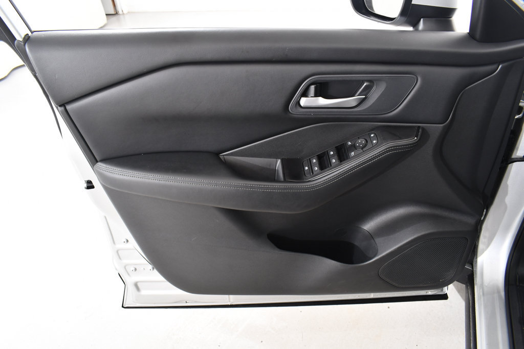 Used 2024 Nissan Rogue SV AWD/4WD image 24