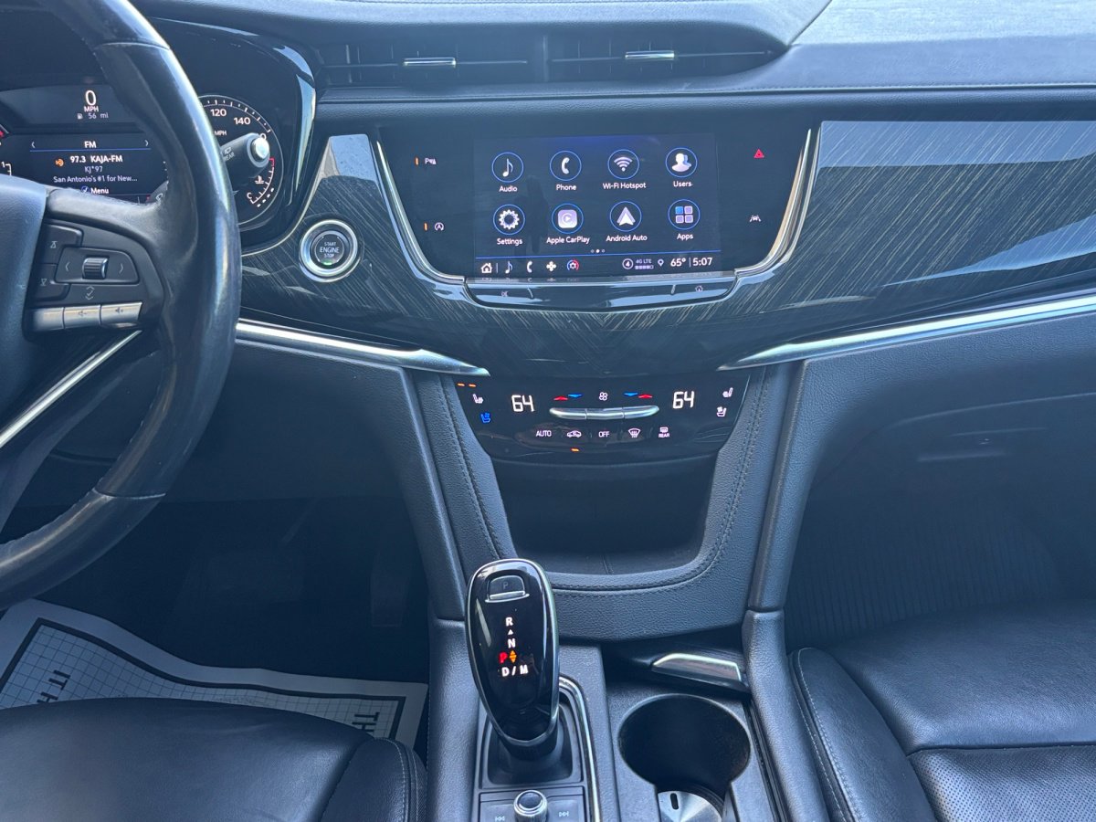 Used 2022 Cadillac XT6 Premium Luxury FWD image 3