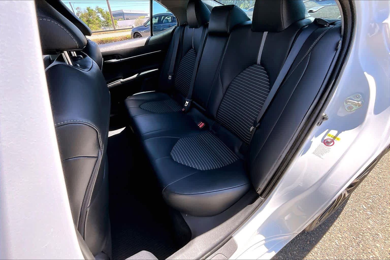 Certified 2019 Toyota Camry SE w/ Carpet Mat Package FWD image 20