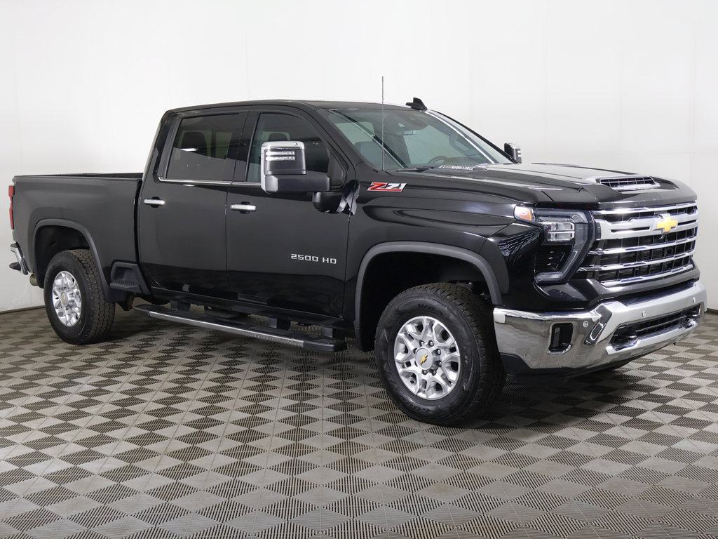 Used 2024 Chevrolet Silverado 2500 LTZ w/ LTZ Convenience Package AWD/4WD image 2