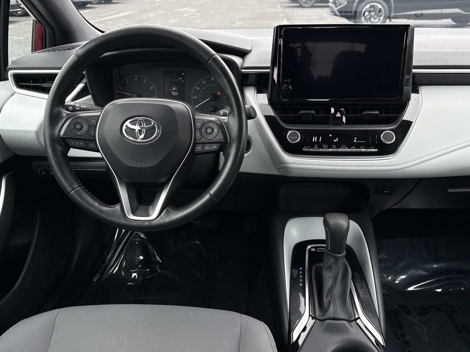 Used 2023 Toyota Corolla SE image 8