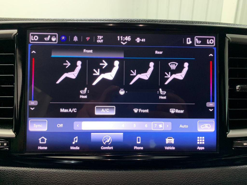 Used 2025 Chrysler Pacifica Select FWD image 30