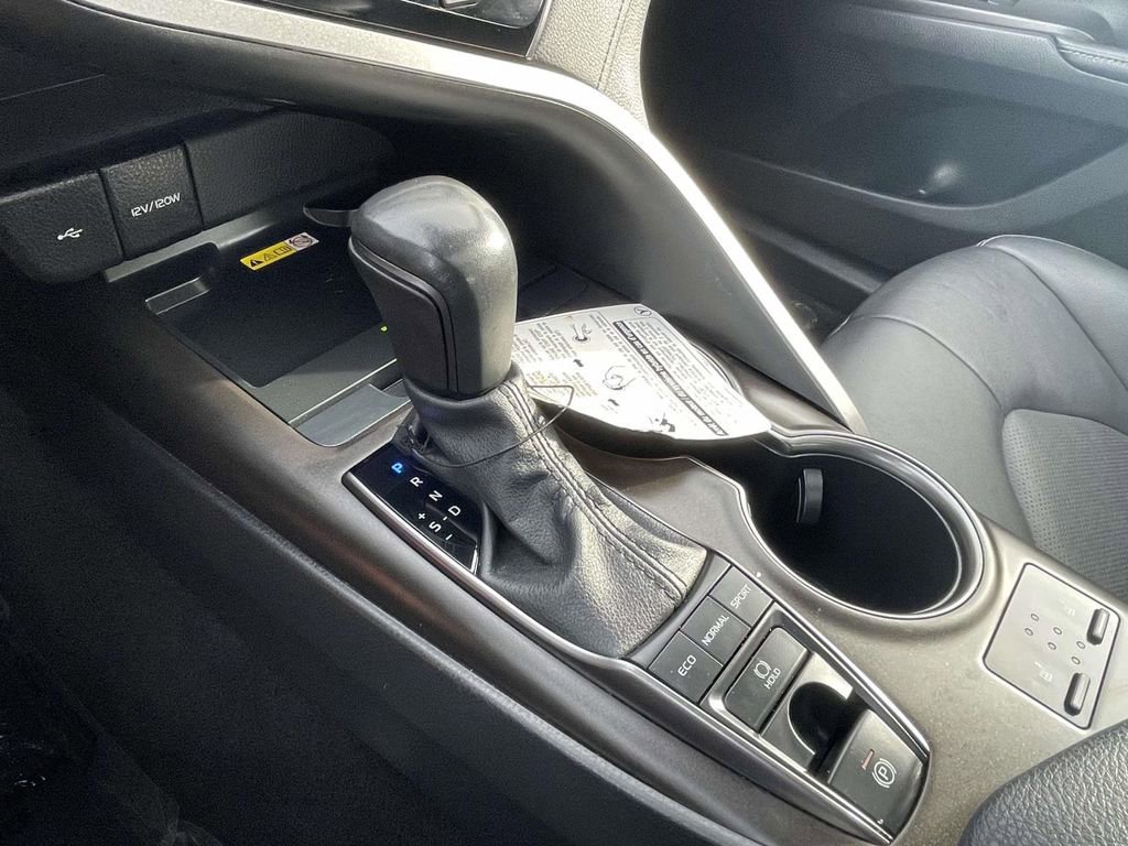 Used 2023 Toyota Camry XSE w/ Navigation Package image 40