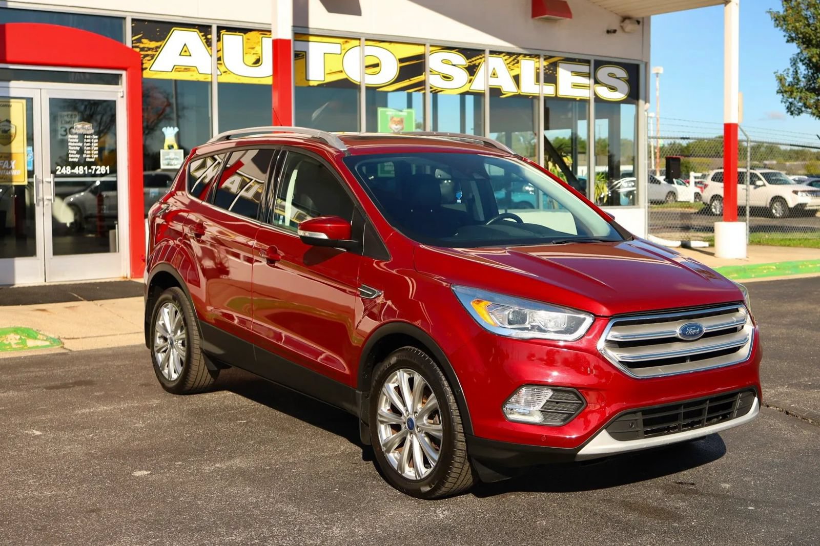Used 2017 Ford Escape Titanium w/ Equipment Group 301A FWD image 3